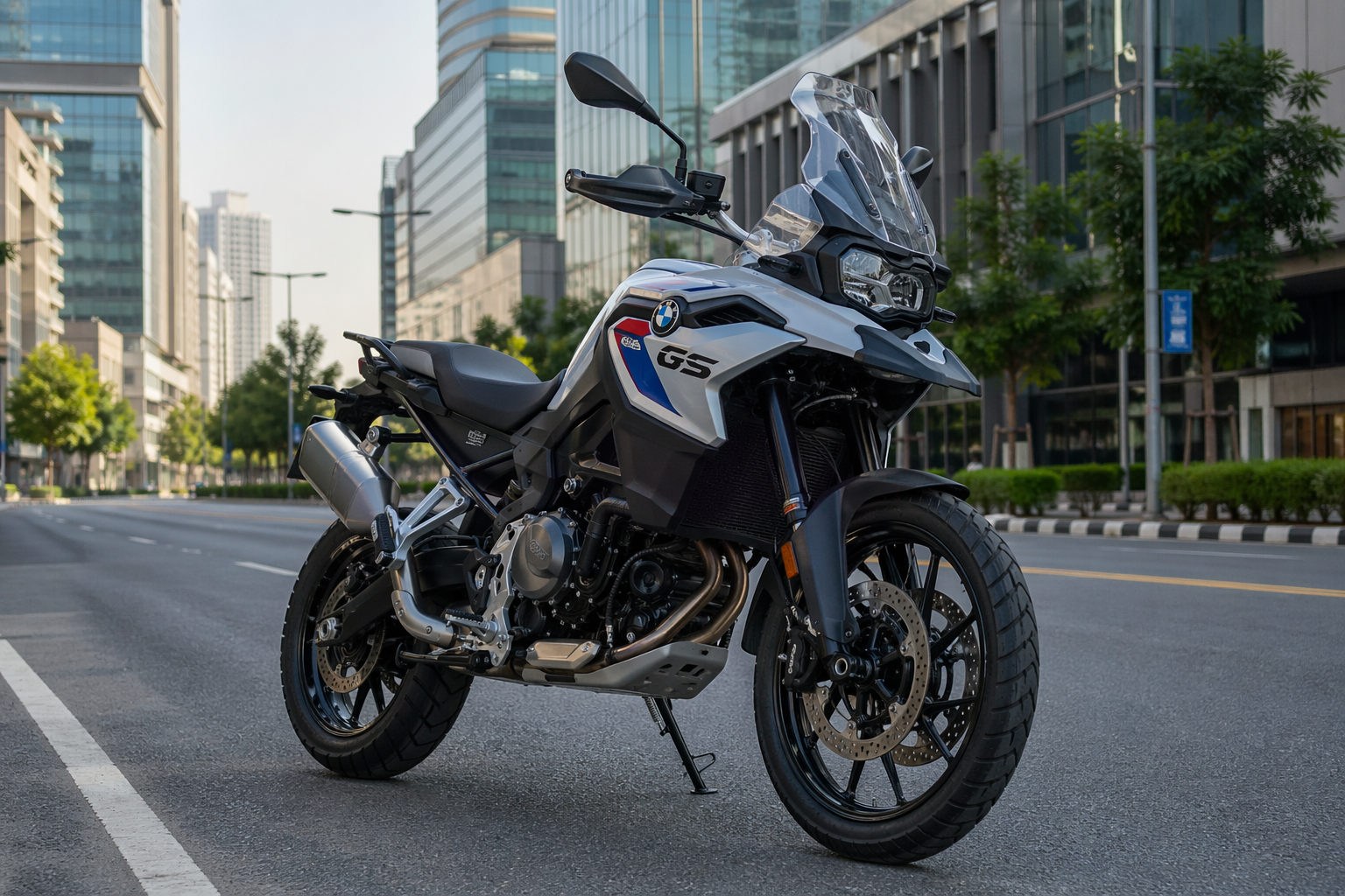 BMW F 450 GS city road image