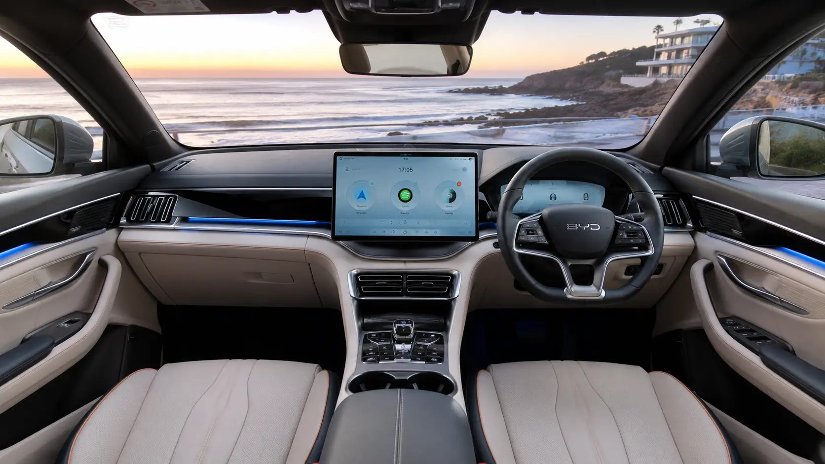 BYD hybrid SUV photo