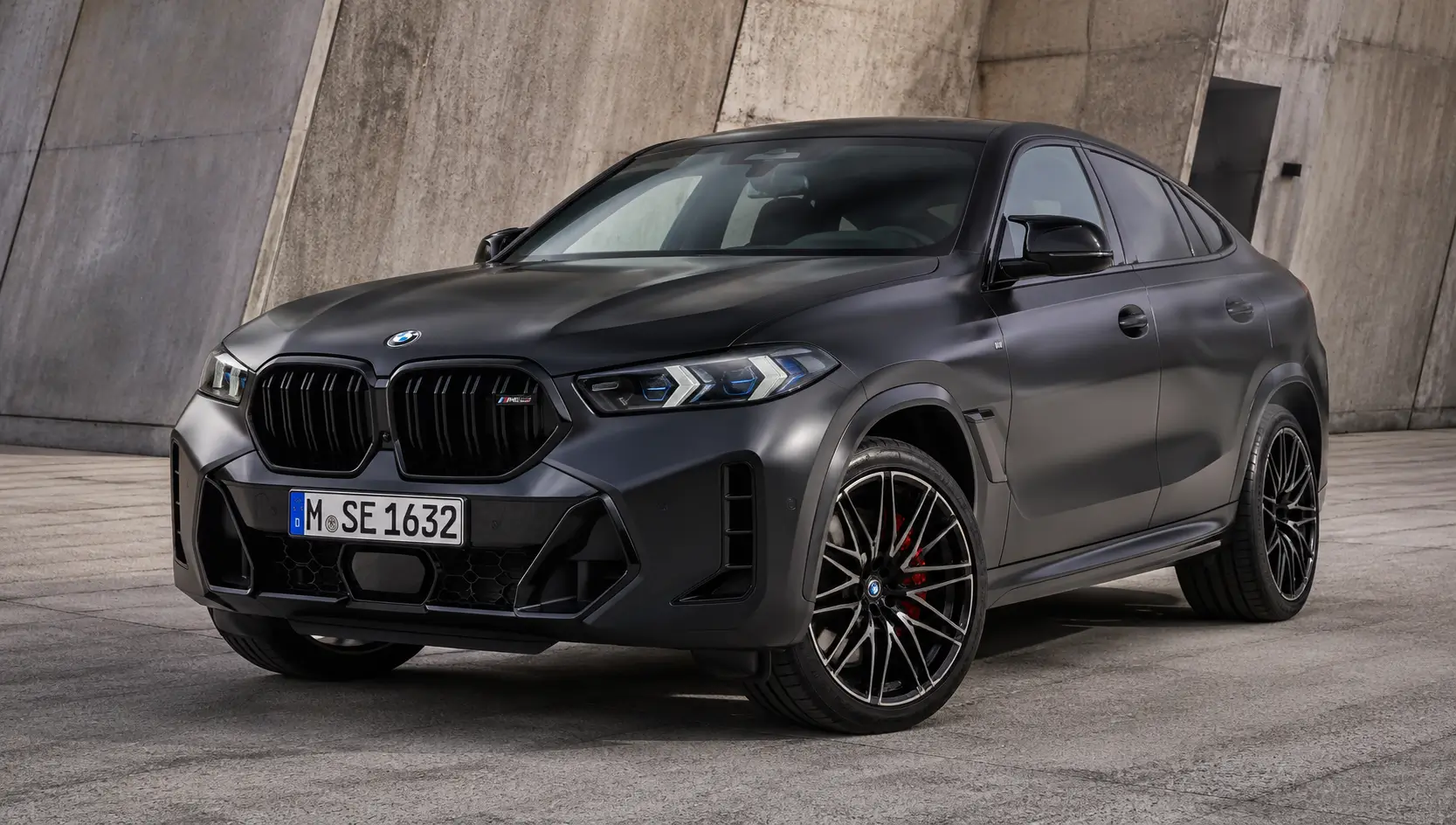 BMW X6 M60i photo